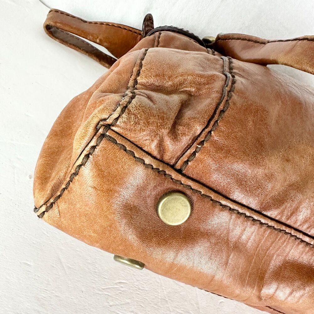 Fossil Fifty Four Vintage Leather Satchel Bag Purse Cognac Brown Y2K Key Charm - Picture 7 of 13